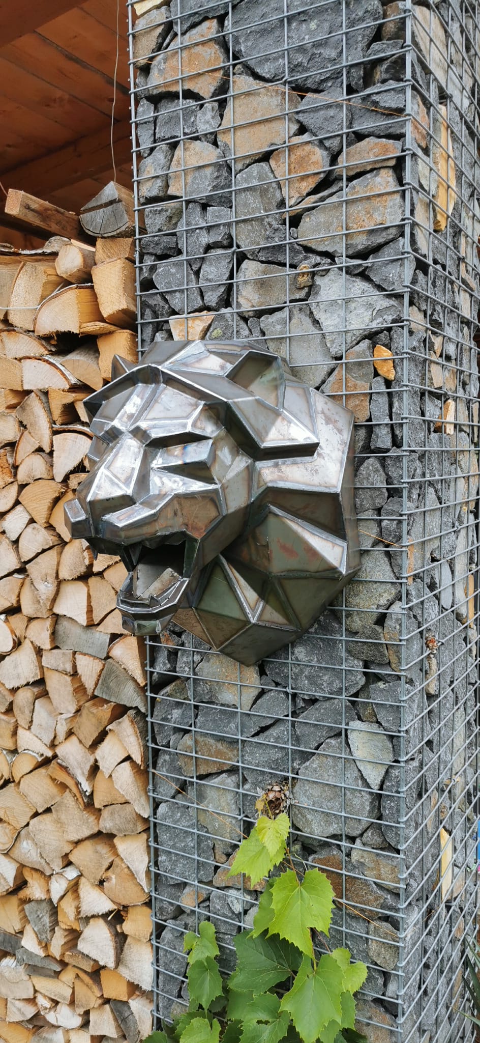 Kovová hlava - Lev (polygonální design) - Obrázek 2