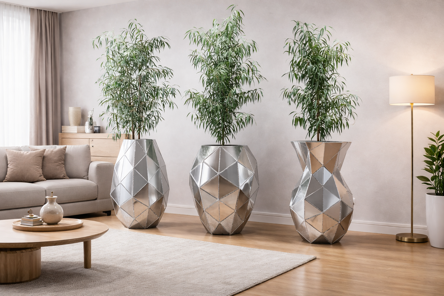 Kovový designový prvek – Váza (polygonální design) - Obrázek 2